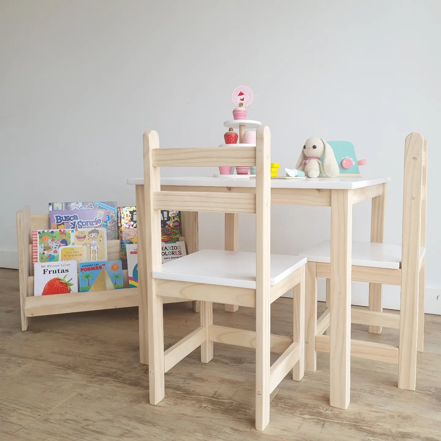 SET MESA CUADRADA + 2 SILLAS