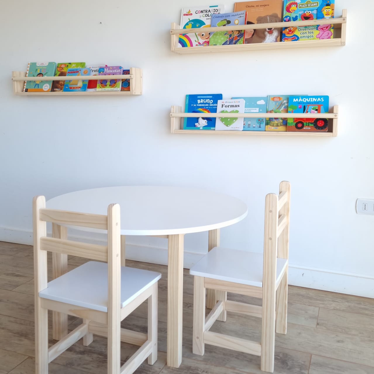 SET MESA REDONDA + 2 SILLAS